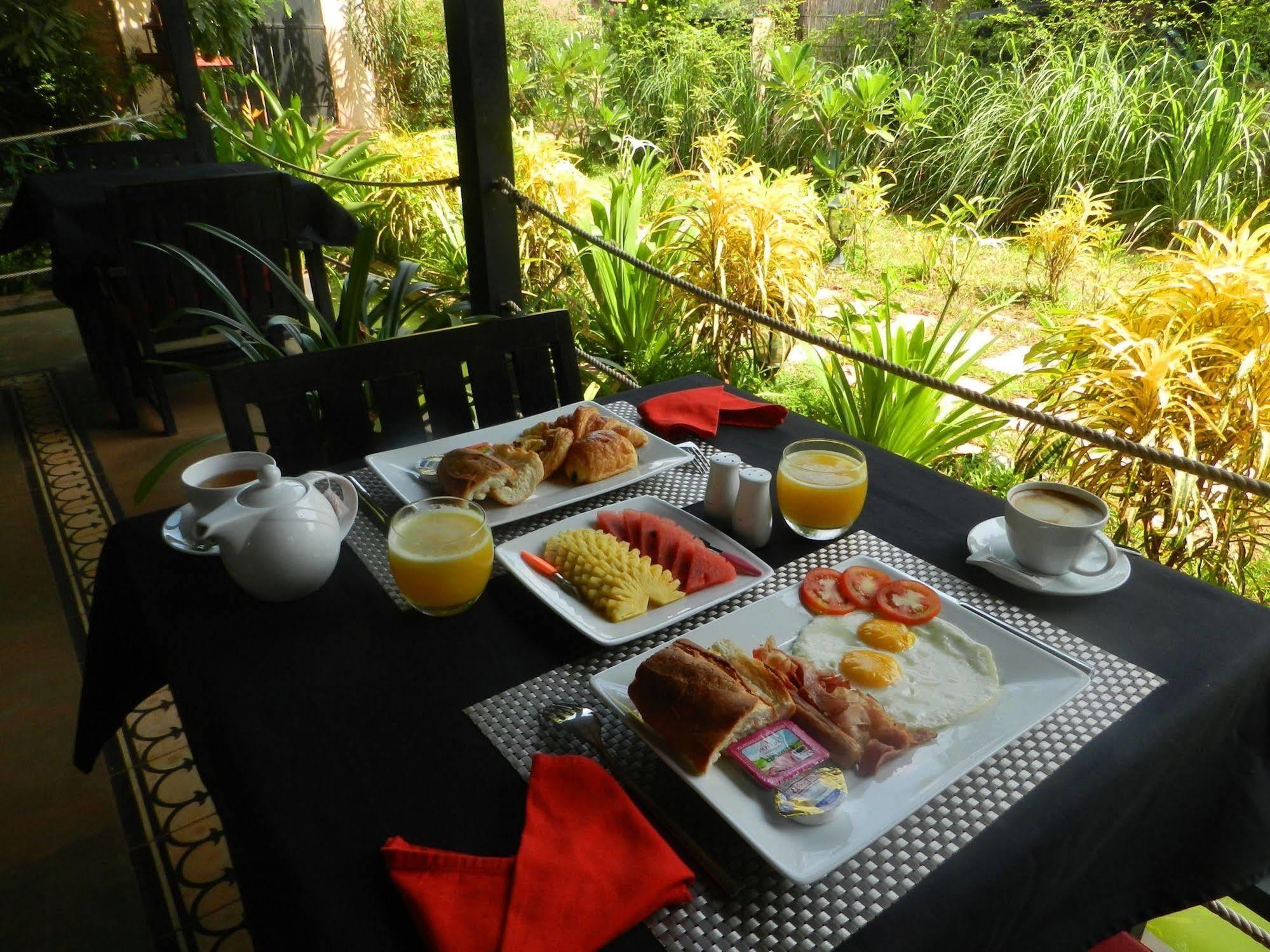 Villa Nissa Siem Reap Buitenkant foto